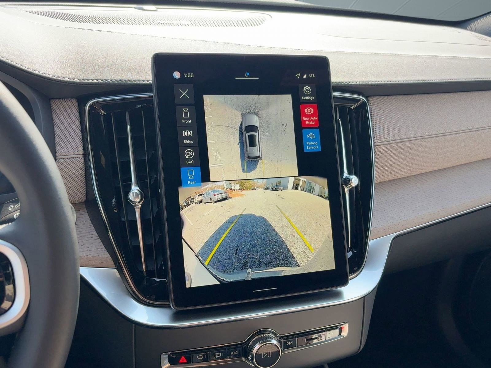 New 2026 Volvo XC90 B6 Plus w/ Protection Package Premier image 21