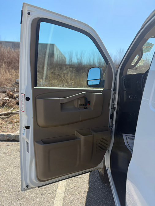 Used 2021 Chevrolet Express 3500 w/ Driver Convenience Package image 12