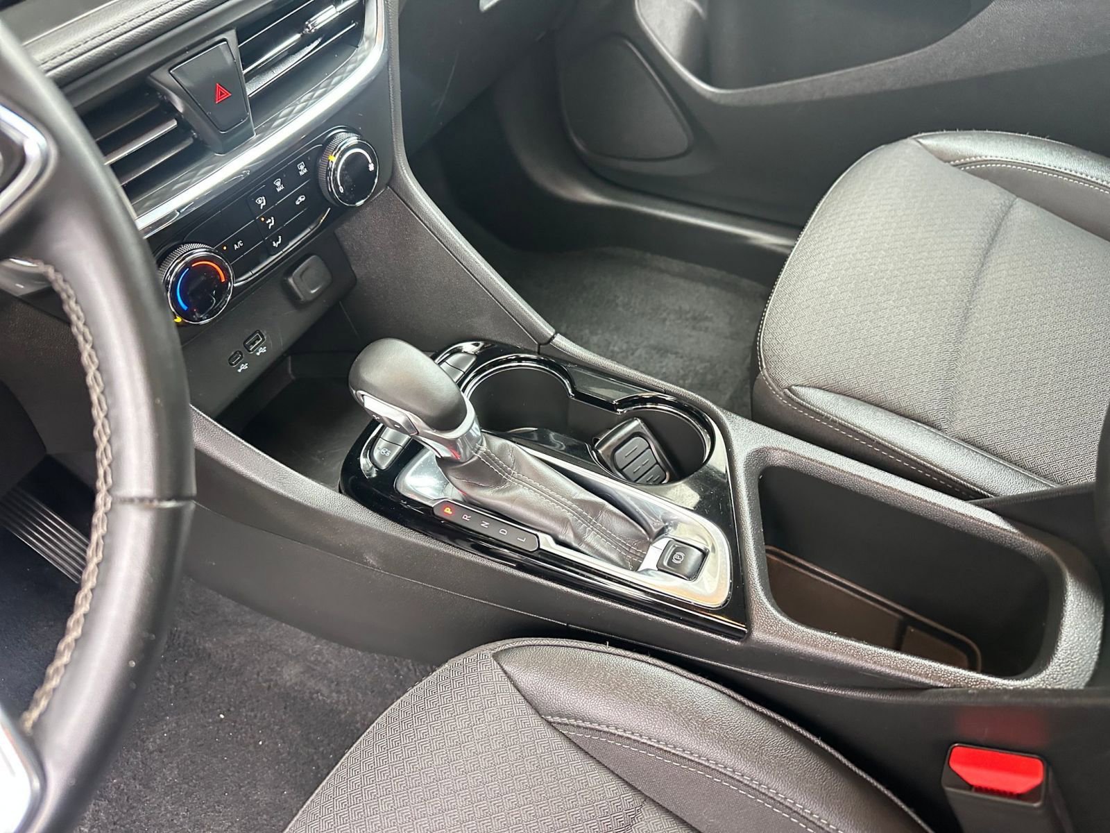 Used 2025 Buick Encore GX Preferred image 41