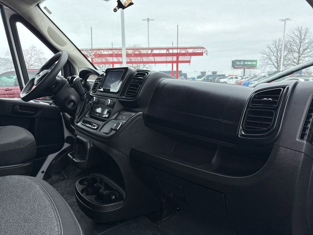 Used 2025 RAM ProMaster 2500 w/ Convenience Group image 30