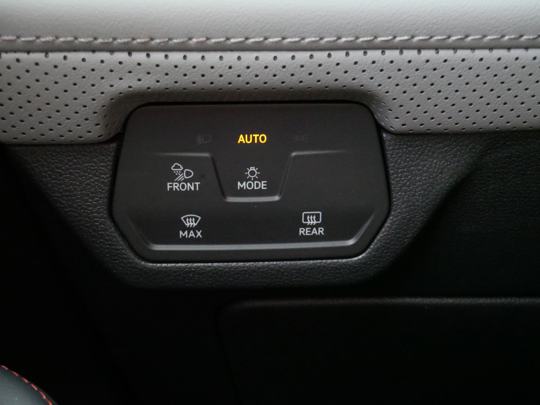 Certified 2026 Volkswagen Atlas Peak Edition AWD/4WD image 27
