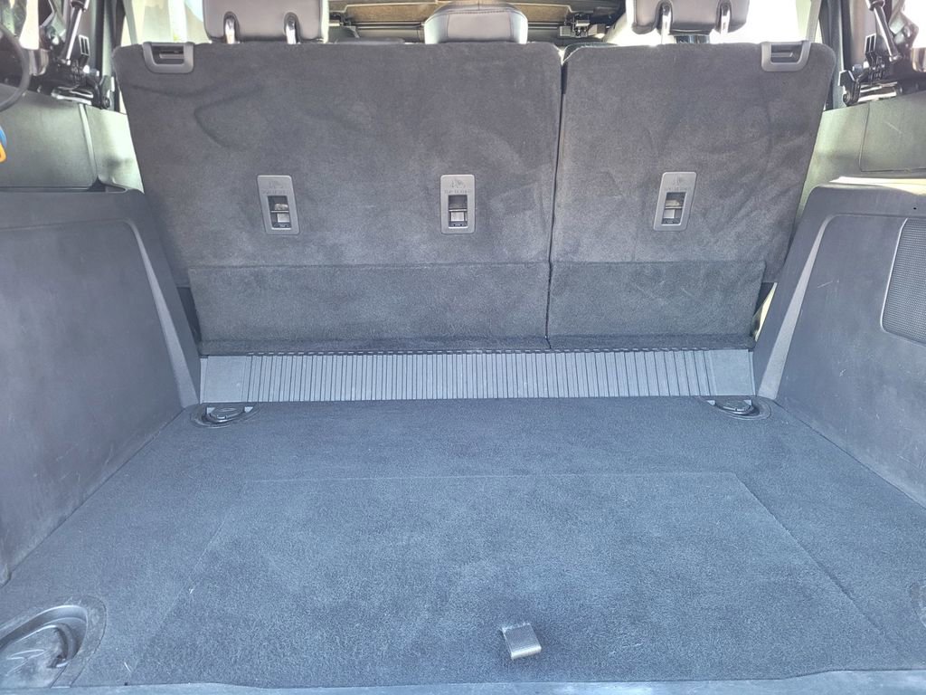 Used 2023 Ford Bronco Wildtrak image 6