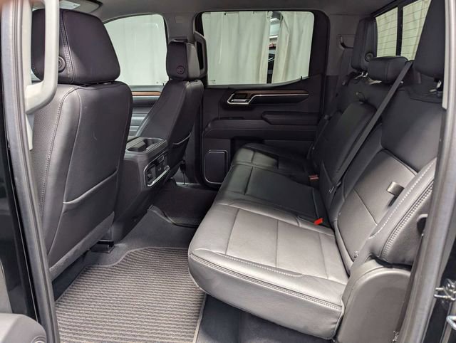 Used 2023 GMC Sierra 1500 Denali w/ Technology Package AWD/4WD image 9