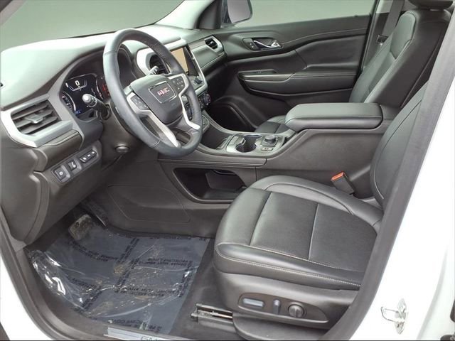 Used 2023 GMC Acadia SLT w/ Elevation Edition image 11