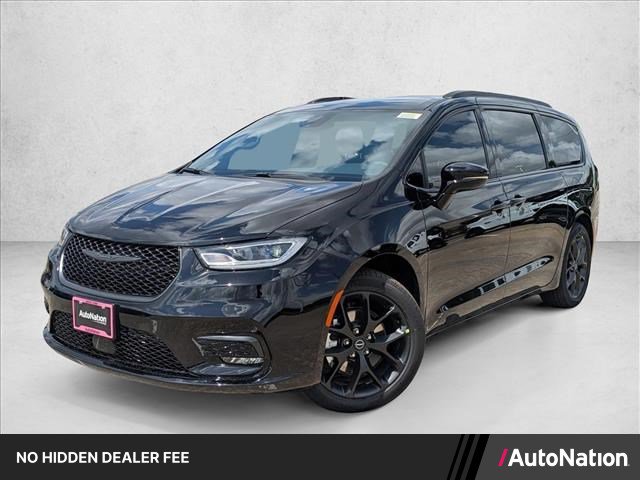 New 2026 Chrysler Pacifica Select w/ S Appearance Package