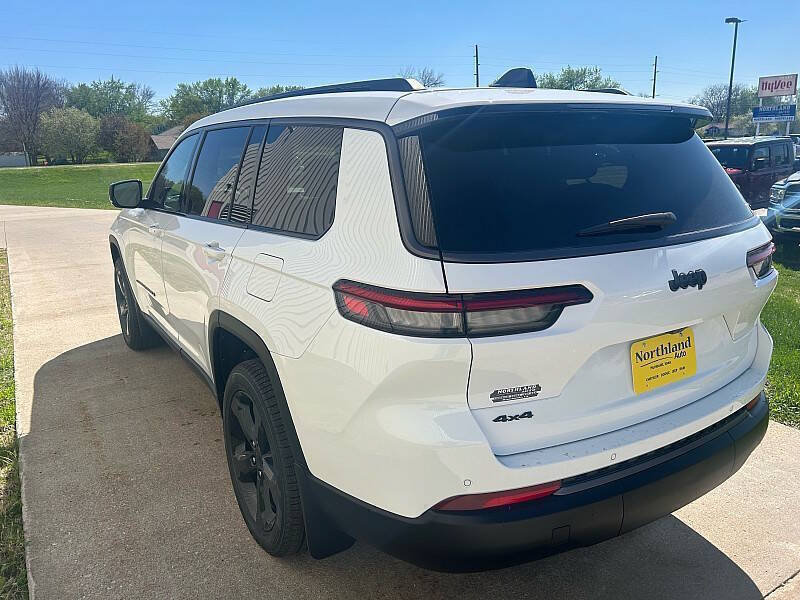 New 2026 Jeep Grand Cherokee L Limited w/ Limited Altitude Package AWD/4WD image 29