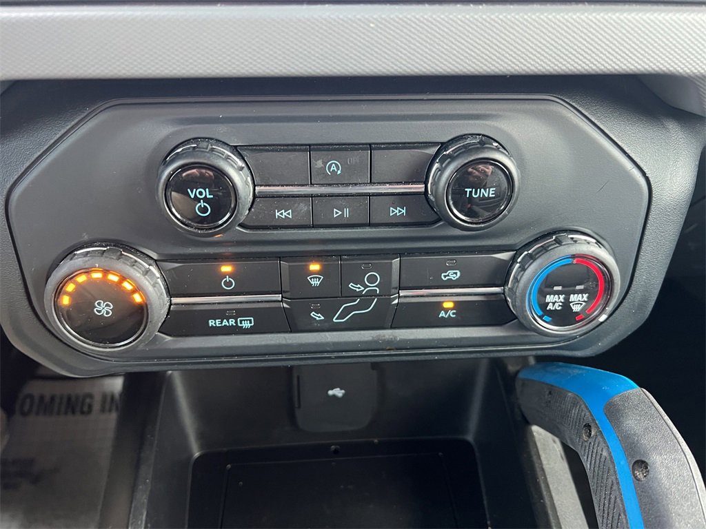 Used 2022 Ford Bronco Black Diamond image 25