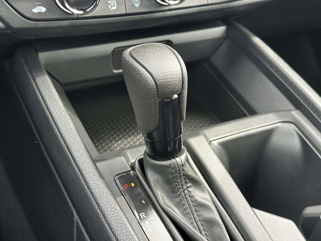 Certified 2023 Honda Accord EX image 28