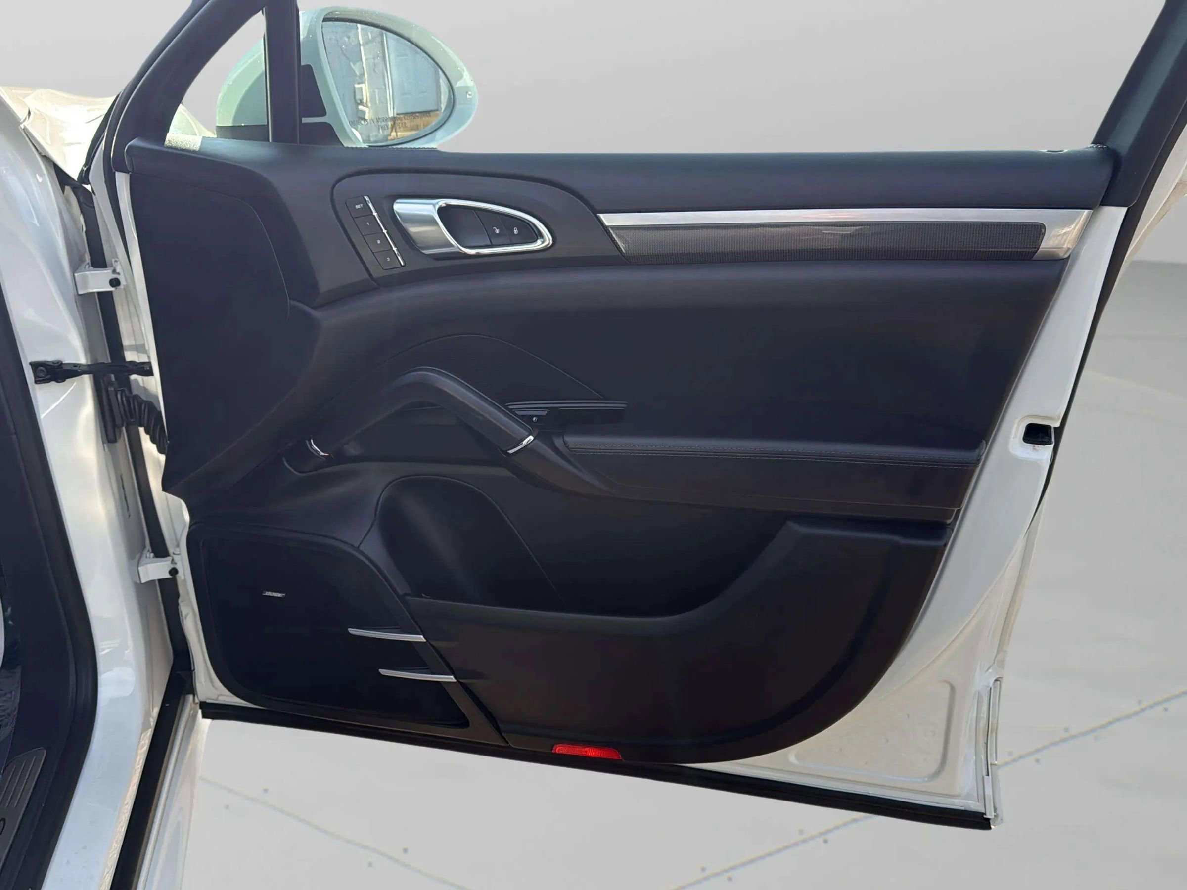 Used 2016 Porsche Cayenne GTS w/ Premium Package Plus image 17