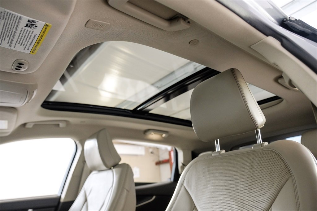 Used 2023 Lincoln Nautilus Reserve image 5