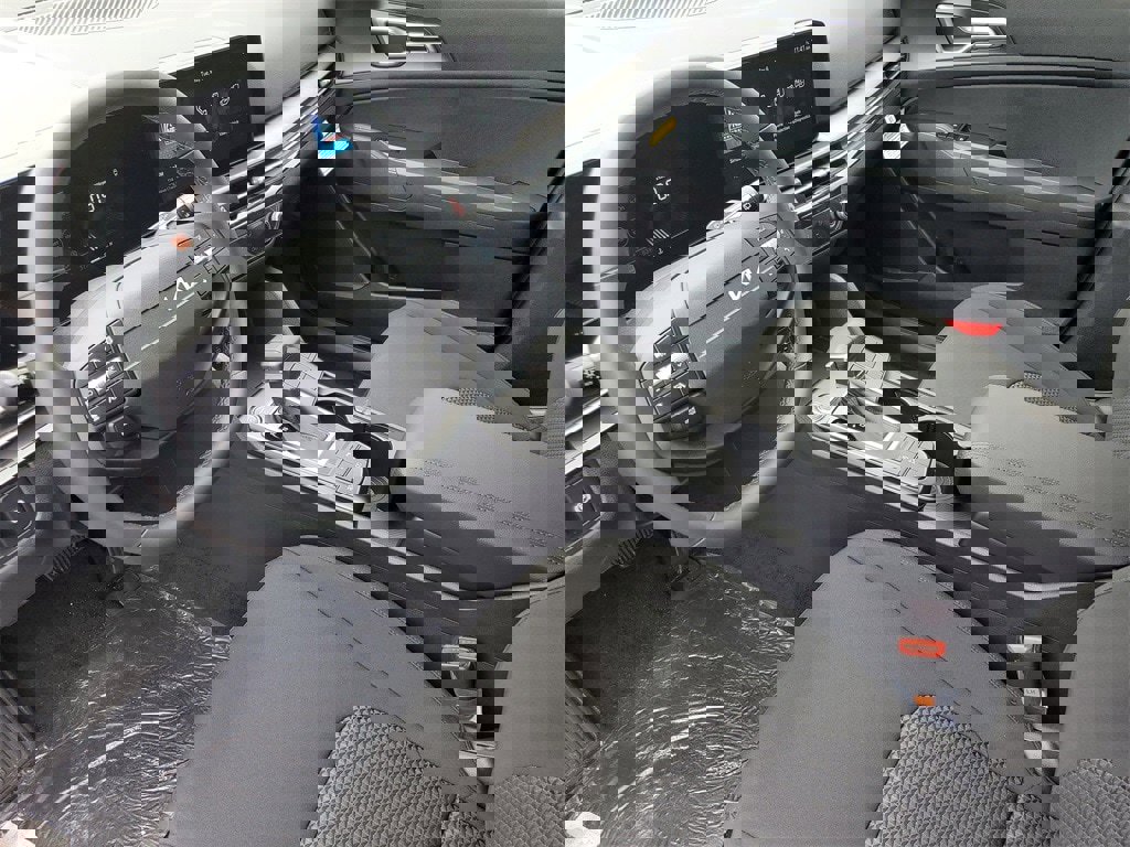 New 2026 Kia Sportage LX image 6