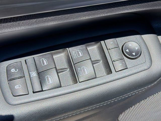Used 2020 Jeep Grand Cherokee Altitude RWD image 22