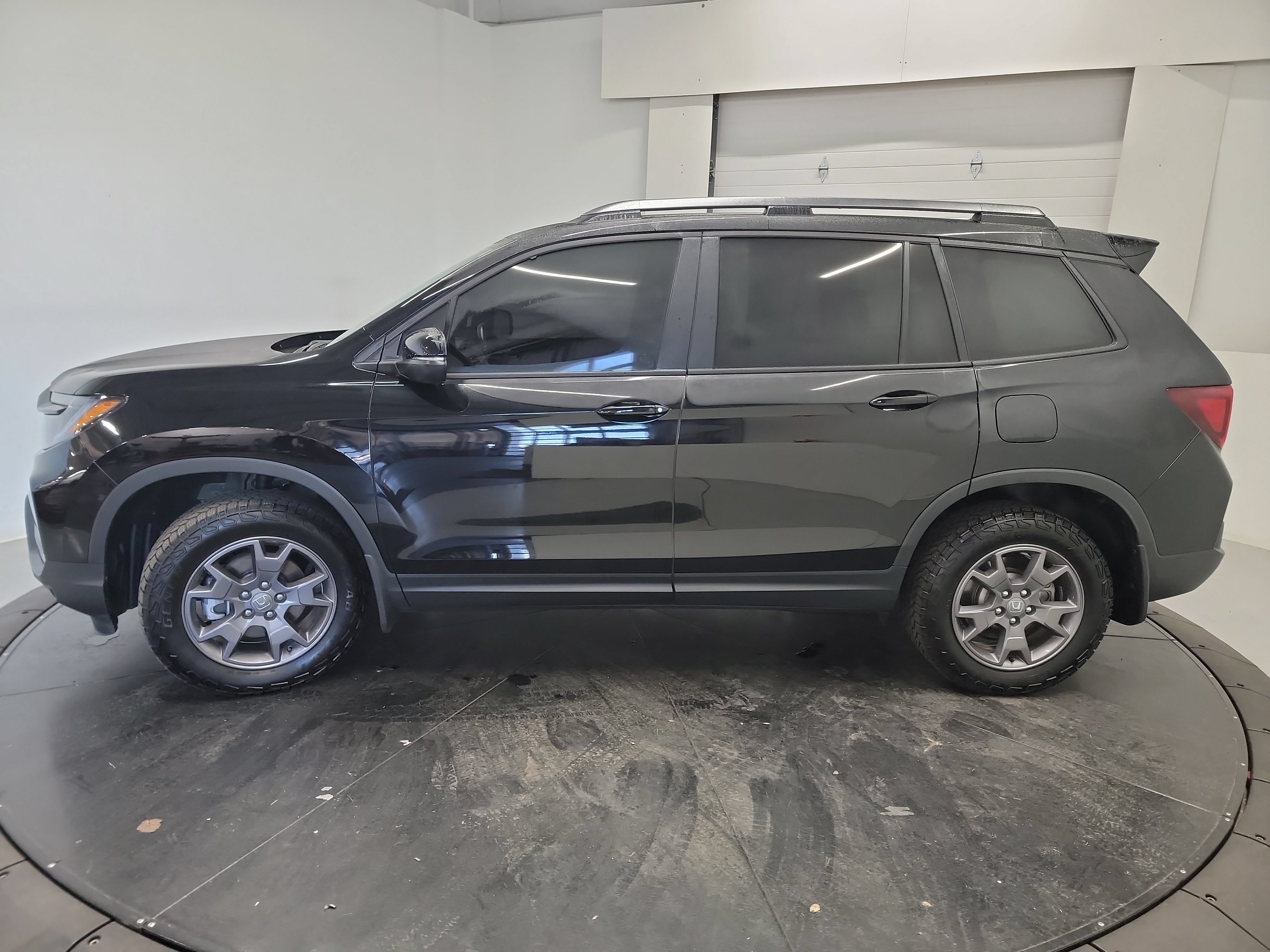 Used 2024 Honda Passport TrailSport image 5