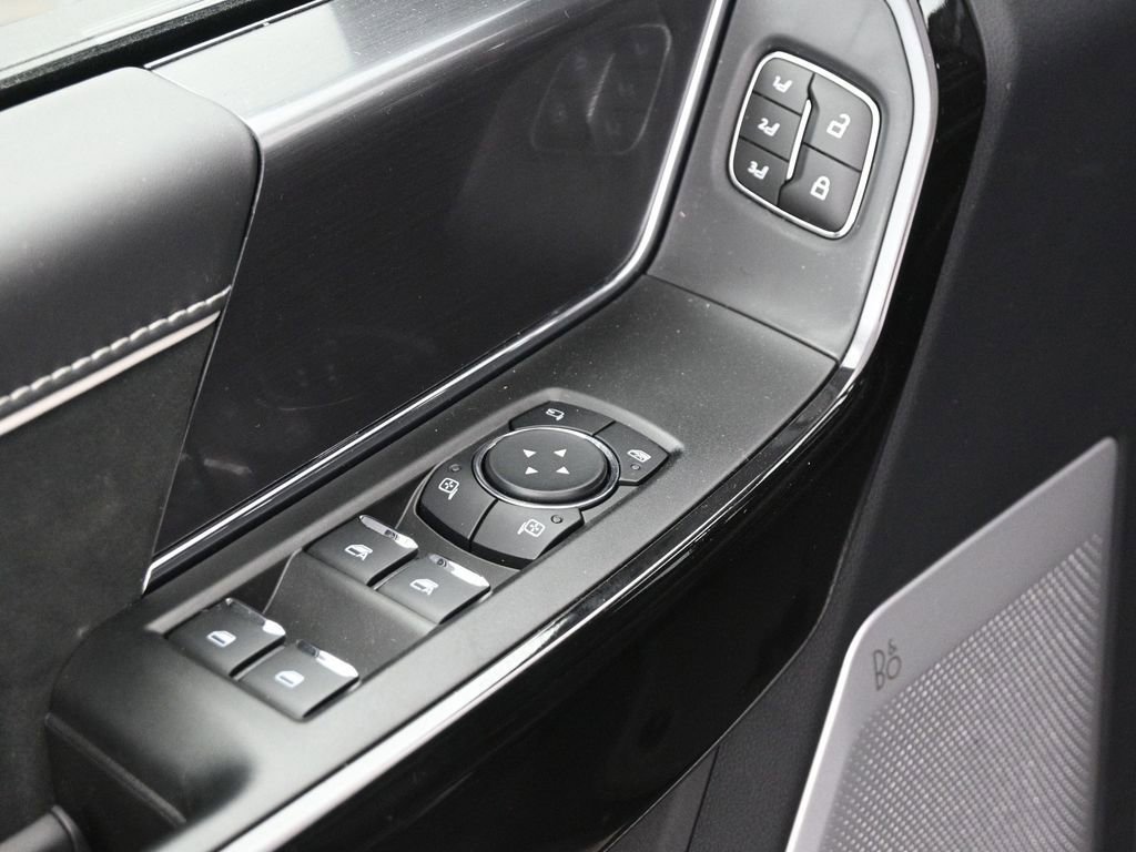 New 2025 Ford F150 Lightning Platinum w/ Dark Elements Package image 9