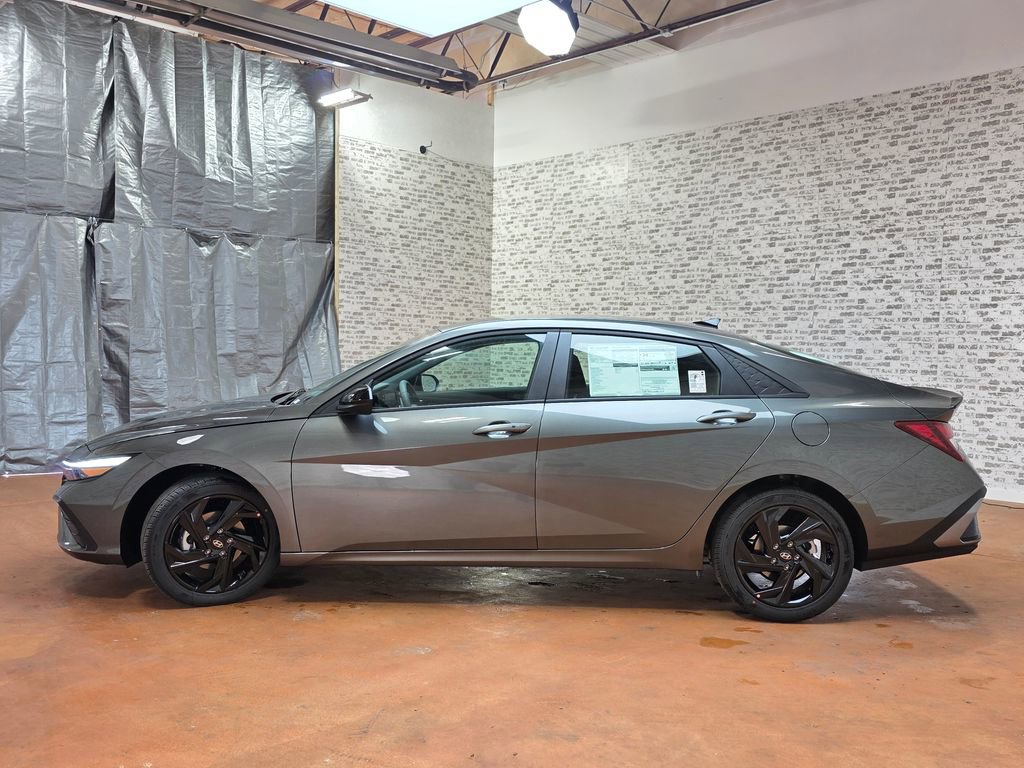 New 2026 Hyundai Elantra Sport FWD image 2