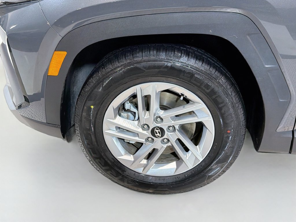 Used 2025 Hyundai Tucson SE FWD image 27