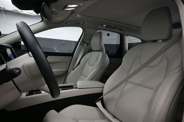 Used 2025 Volvo XC60 B5 Ultra w/ Protection Package Premier AWD/4WD image 10