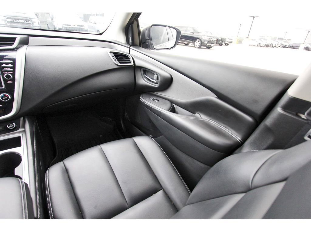 Used 2023 Nissan Murano SV image 10