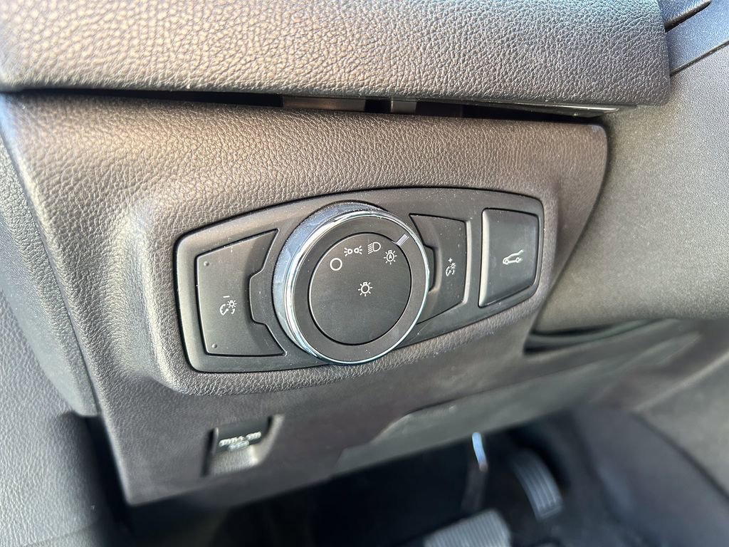 Used 2016 Lincoln MKC Reserve w/ Lincoln MKC Climate Package image 11