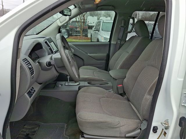 Used 2020 Nissan Frontier SV w/ Midnight Edition Floor Mats image 10