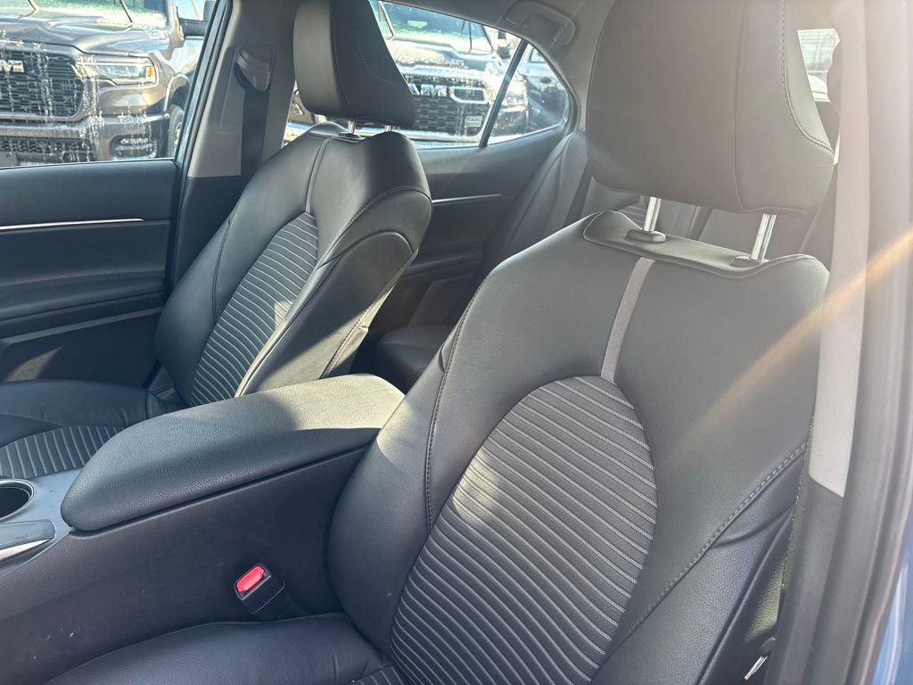 Used 2024 Toyota Camry SE image 7