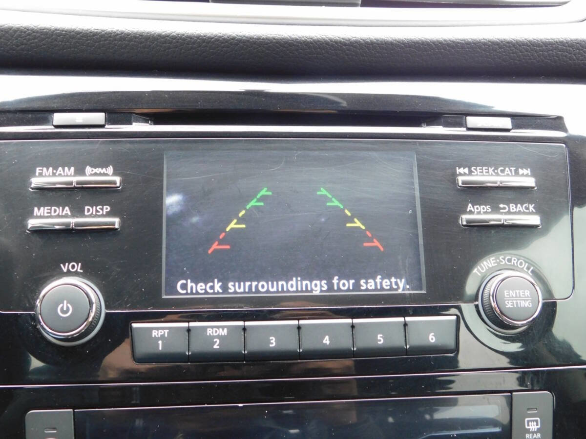 Used 2016 Nissan Rogue SV AWD/4WD image 12