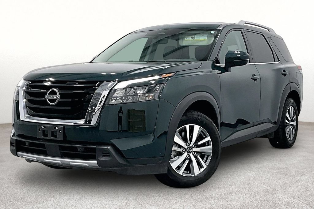 Used 2025 Nissan Pathfinder SL FWD image 14