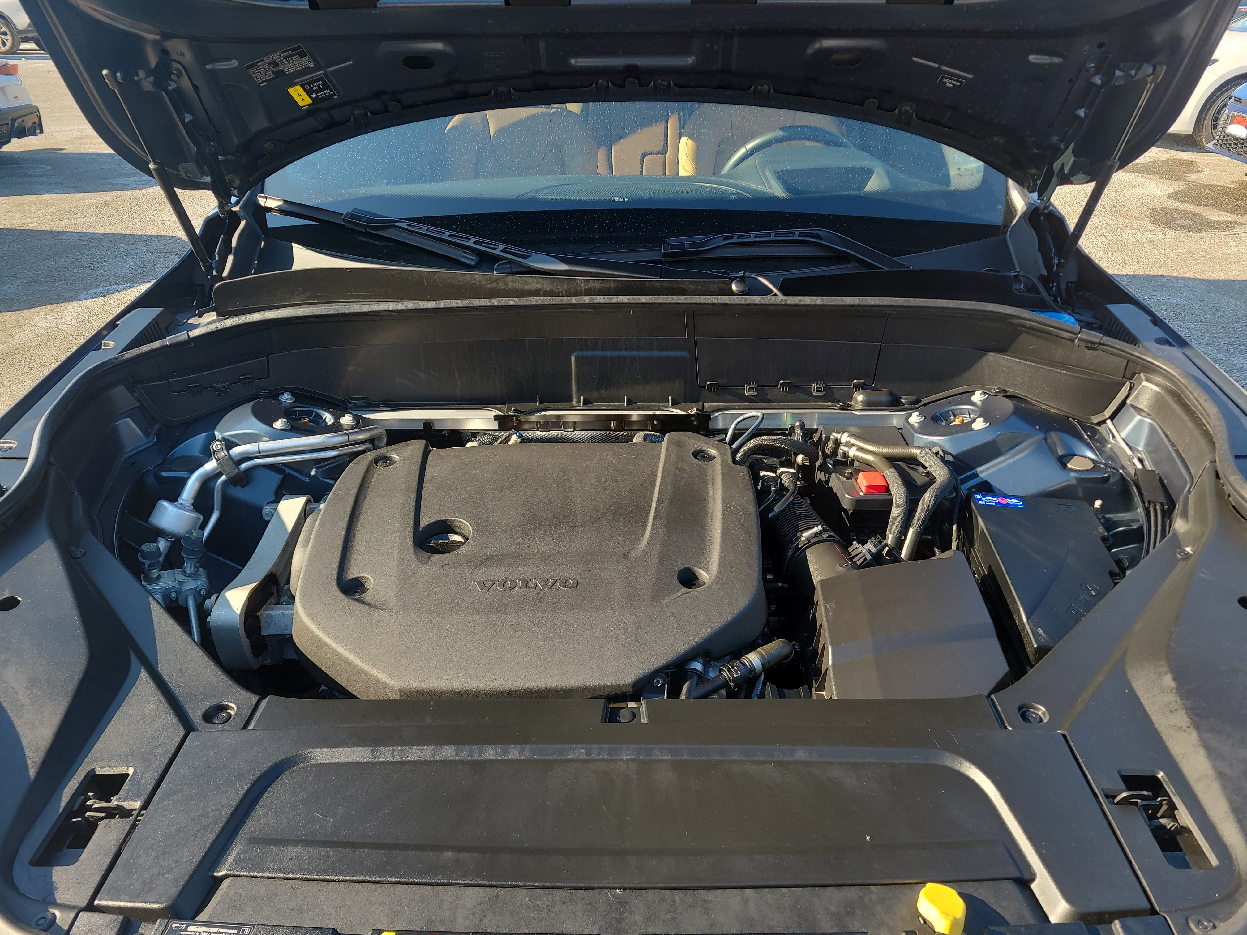 Used 2024 Volvo XC90 B6 Ultimate w/ Protection Package Premier image 32