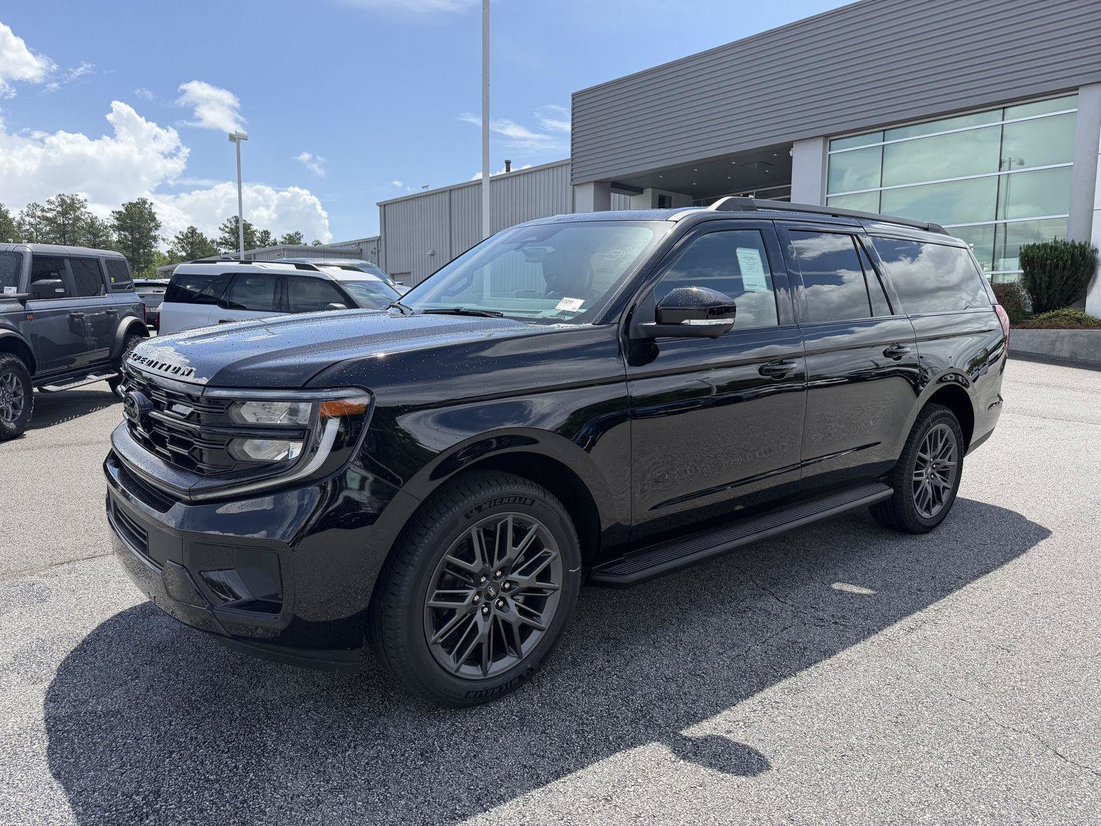 New 2026 Ford Expedition Max Platinum w/ Stealth Appearance Package