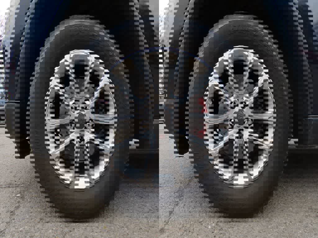 Used 2014 Jeep Grand Cherokee Limited image 10