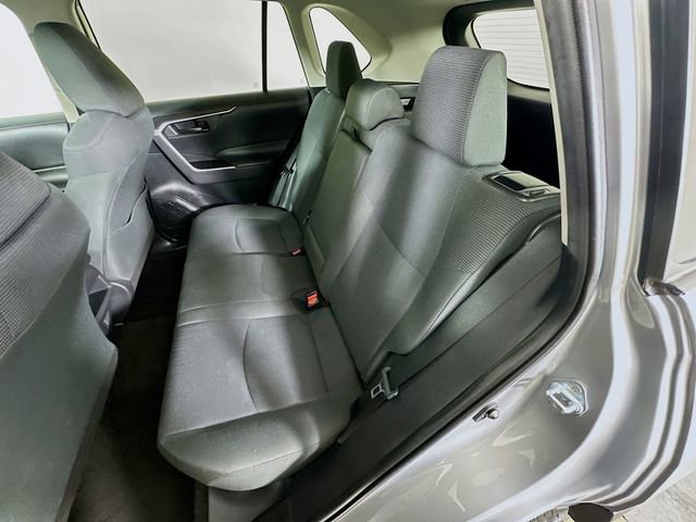 Used 2019 Toyota RAV4 LE image 28