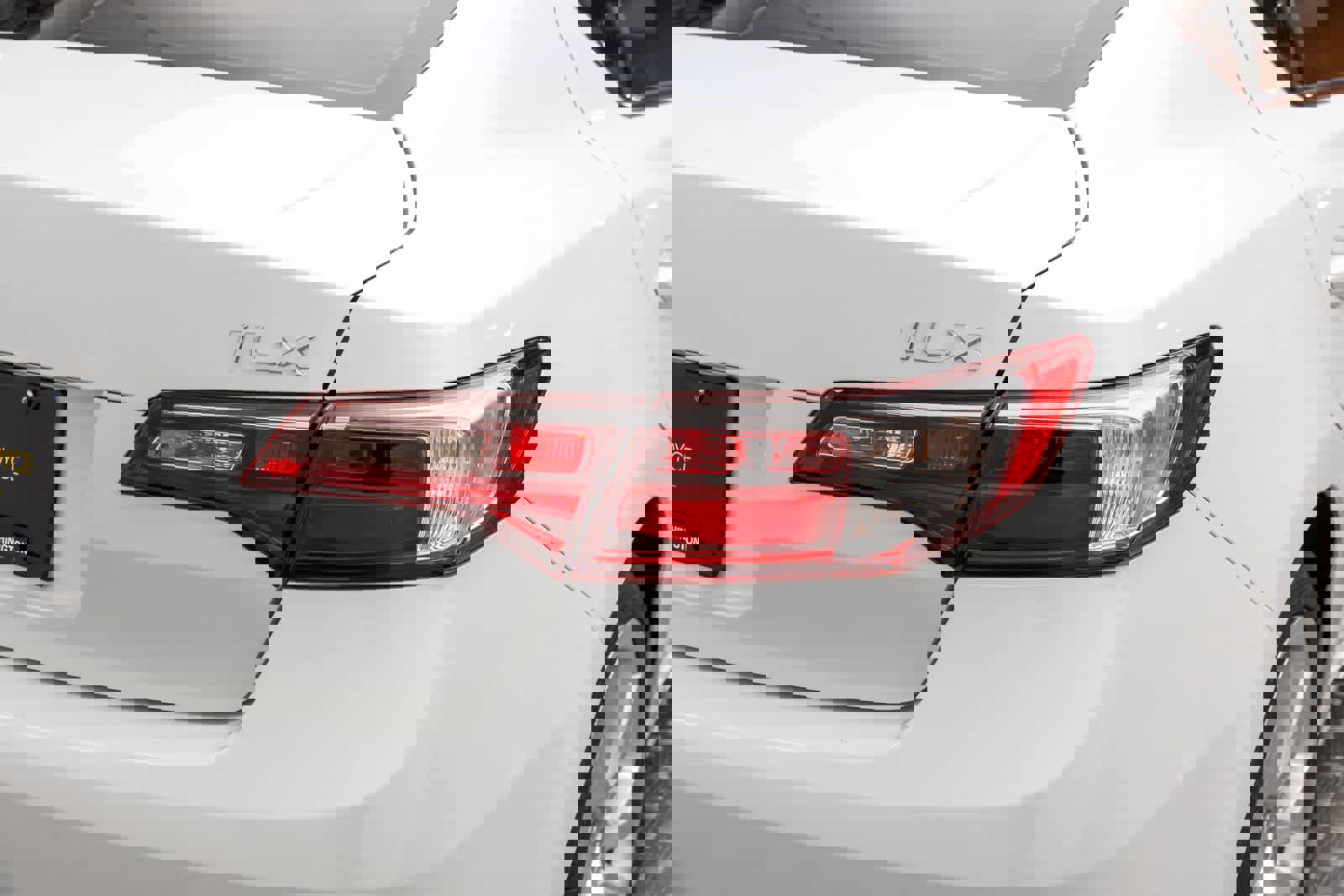 Used 2018 Acura ILX w/ Premium Package image 7