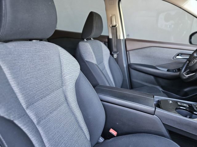 Certified 2021 Nissan Rogue SV image 13