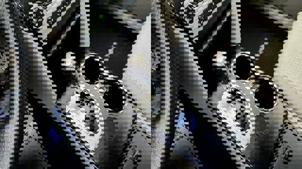 Used 2013 Toyota Camry LE FWD image 16