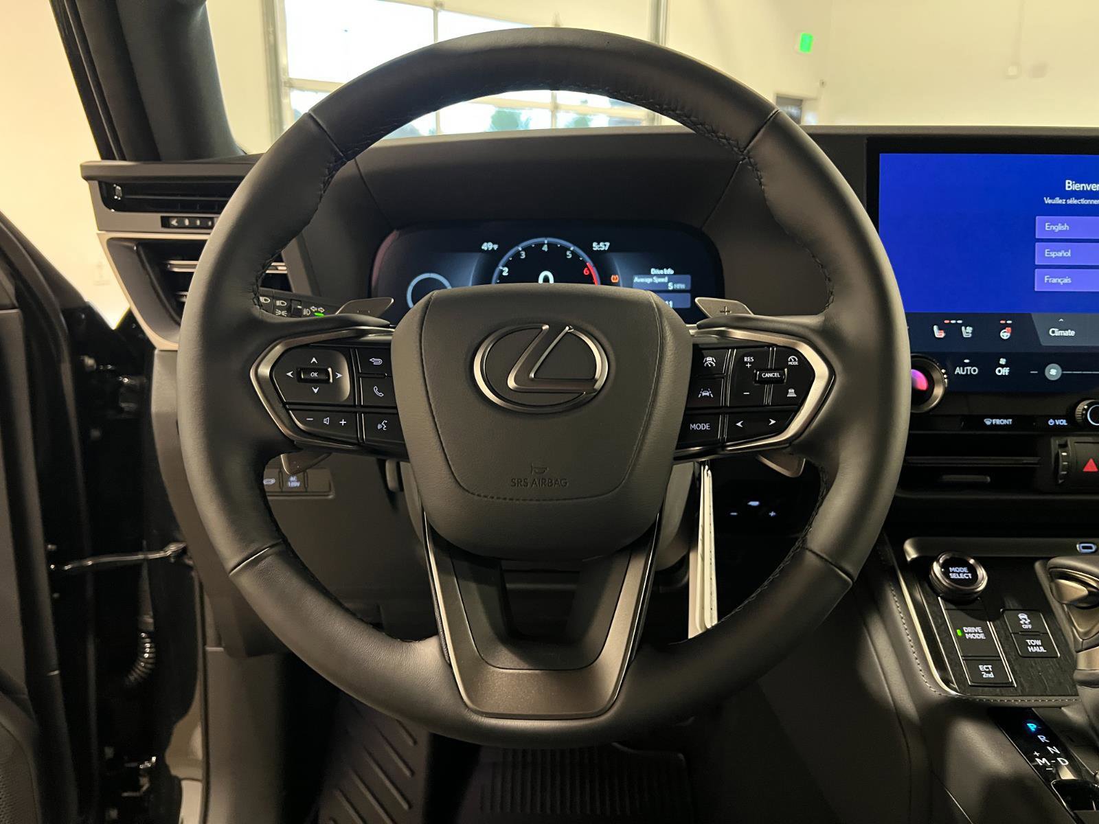 Used 2026 Lexus GX 550 w/ Accessory Package (2T) AWD/4WD image 11
