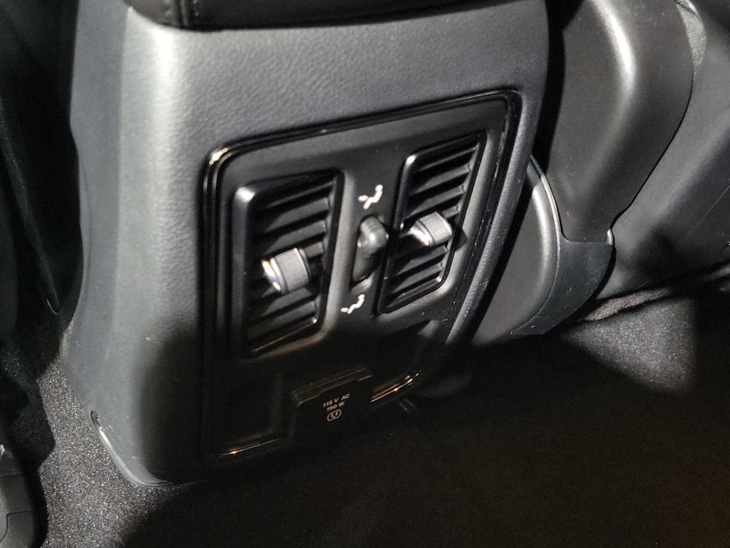 Used 2020 Jeep Grand Cherokee Altitude RWD image 15