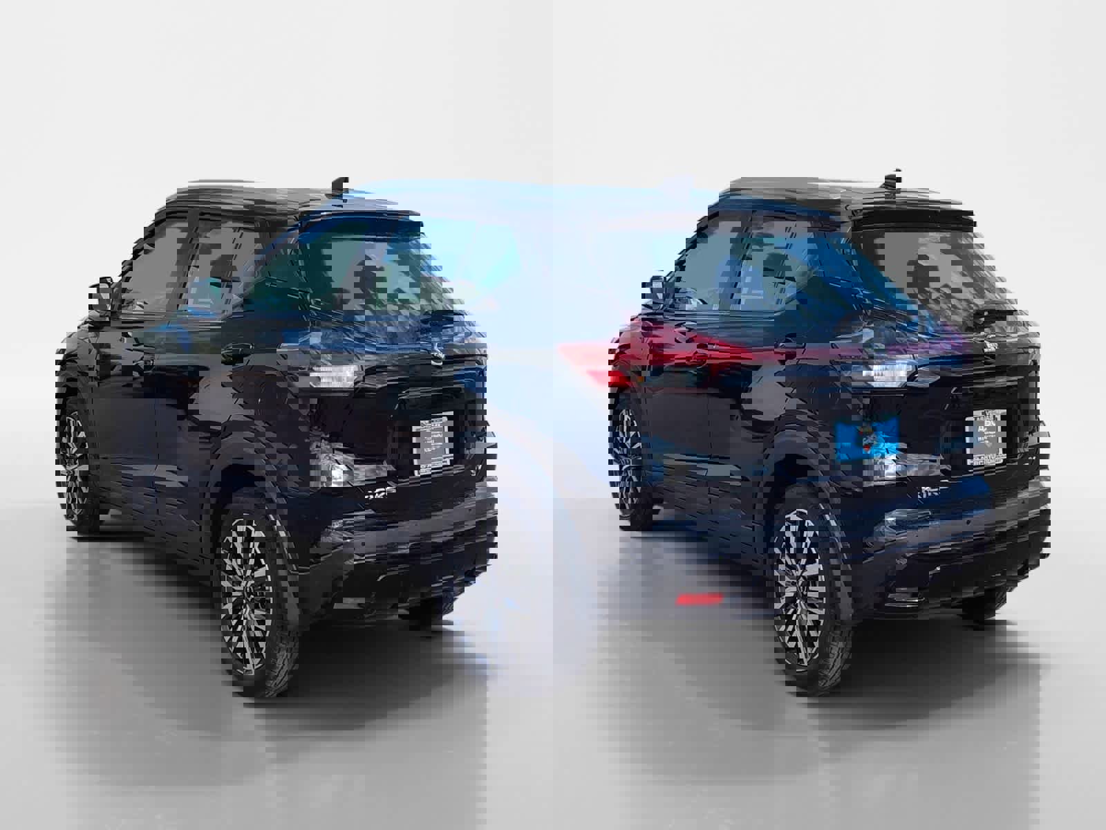 Used 2023 Nissan Kicks SV image 3