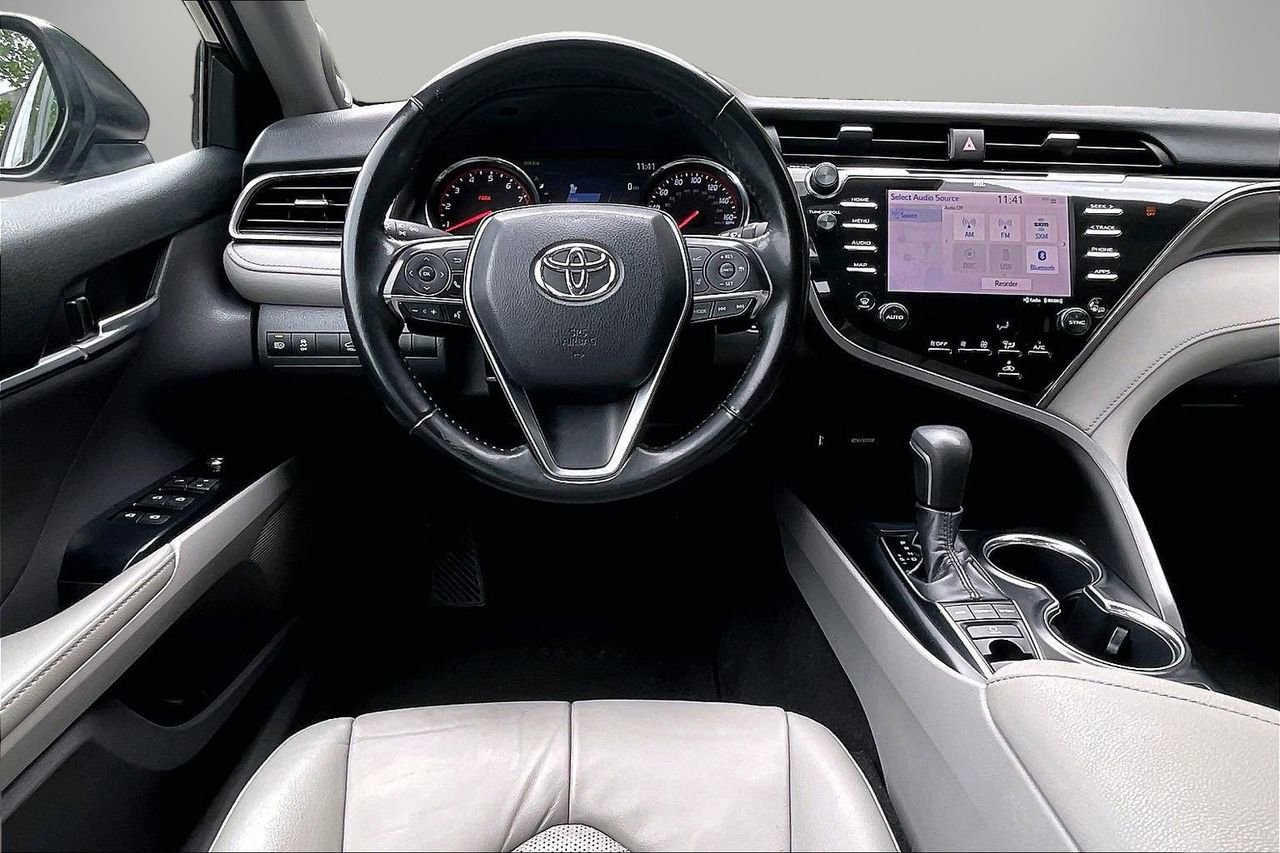 Used 2019 Toyota Camry XSE w/ Navigation Package FWD image 12