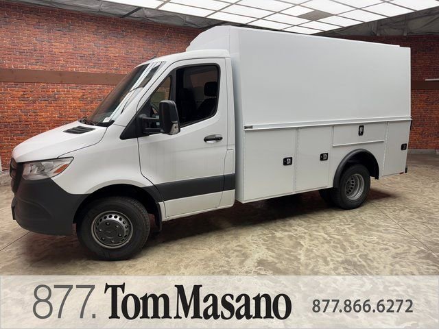 Used 2024 Mercedes-Benz Sprinter 4500 image 1