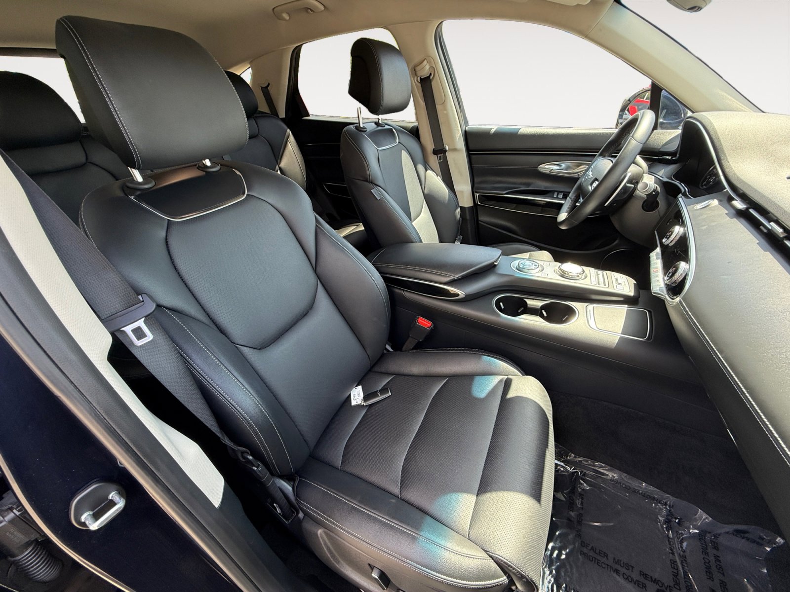 Used 2025 Genesis GV70 2.5T AWD/4WD image 19