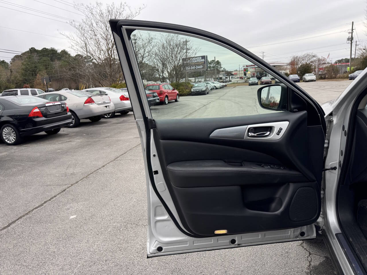 Used 2018 Nissan Pathfinder SL w/ SL Premium Package image 15