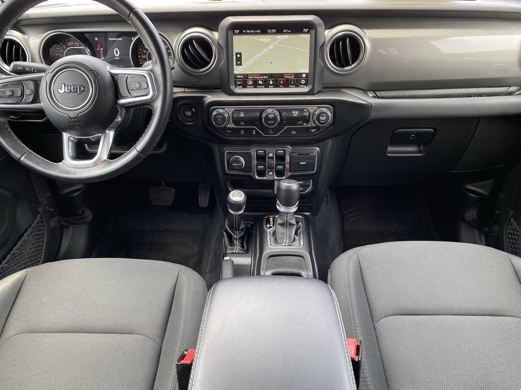 Used 2022 Jeep Wrangler Unlimited Sahara AWD/4WD image 13