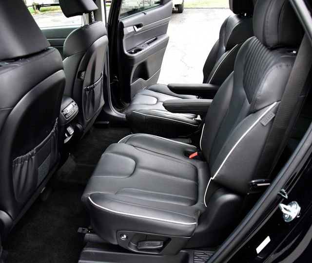 Used 2024 Hyundai Palisade Limited image 16