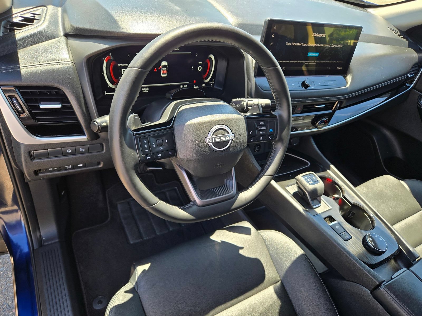 Used 2025 Nissan Rogue SL w/ Tech Package AWD/4WD image 18