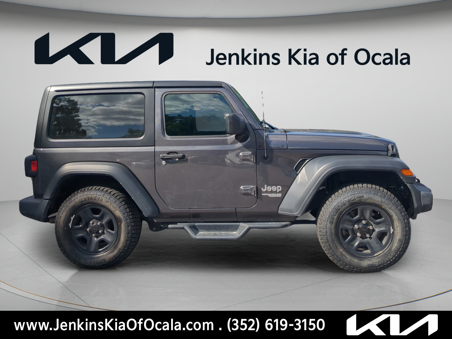 Used 2018 Jeep Wrangler Sport AWD/4WD image 2