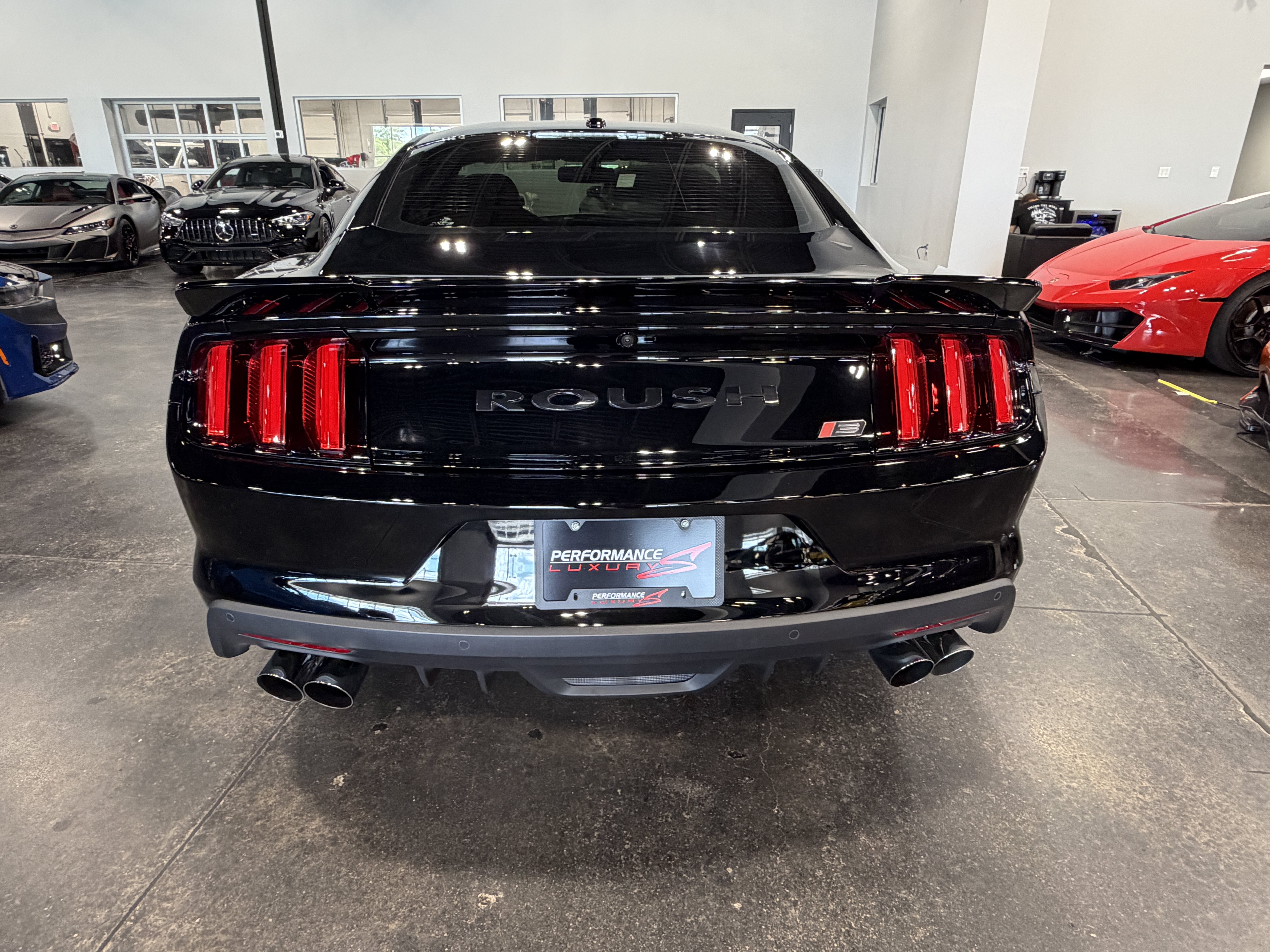 Used 2017 Ford Mustang GT Premium w/ GT Performance Package RWD image 6