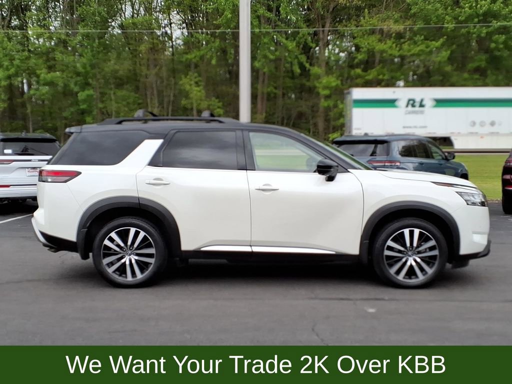 Used 2024 Nissan Pathfinder Platinum AWD/4WD image 5