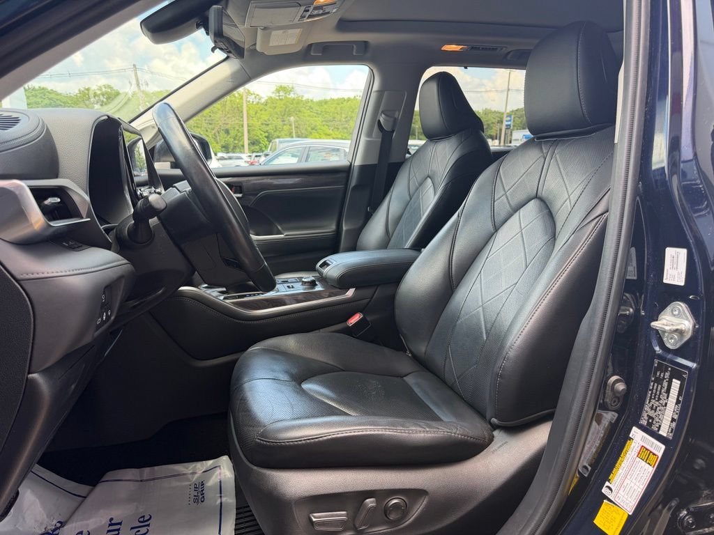 Used 2020 Toyota Highlander Platinum AWD/4WD image 10