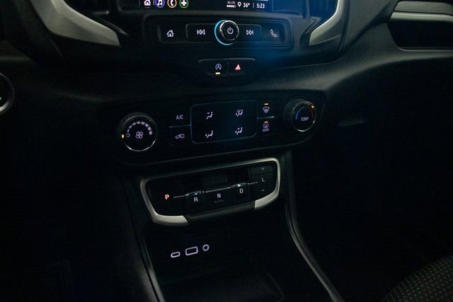 Used 2024 GMC Terrain SLE image 31