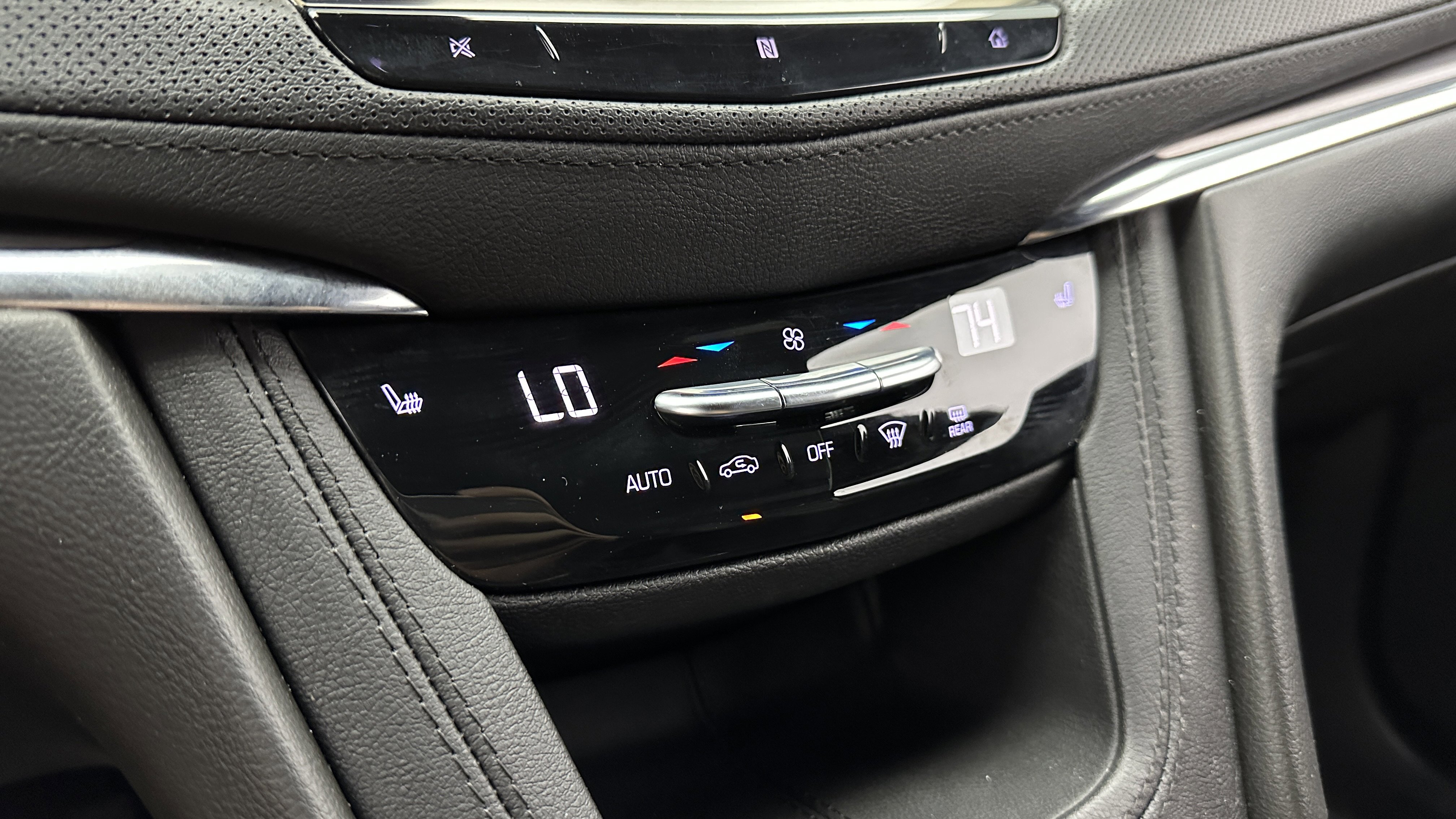 Used 2020 Cadillac XT5 Luxury image 16